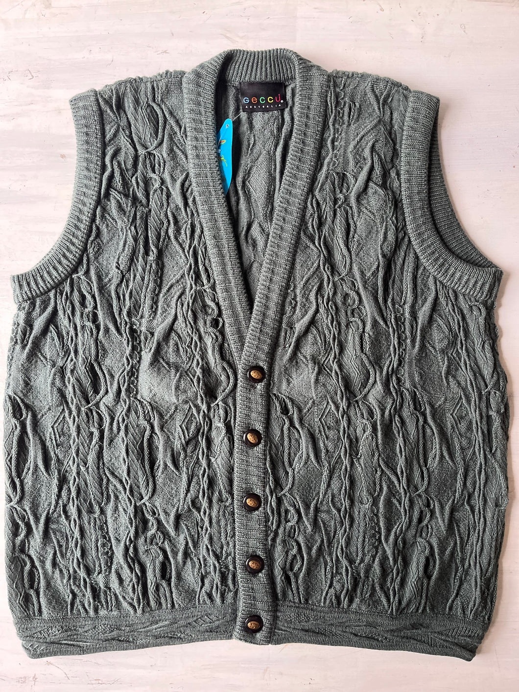 GECCU 3D-knitted merino wool sleeveless cardigan