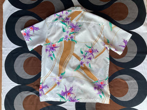 Vintage Hawaiian short-sleeve shirt by Hilo Hattie, made in USA, Large